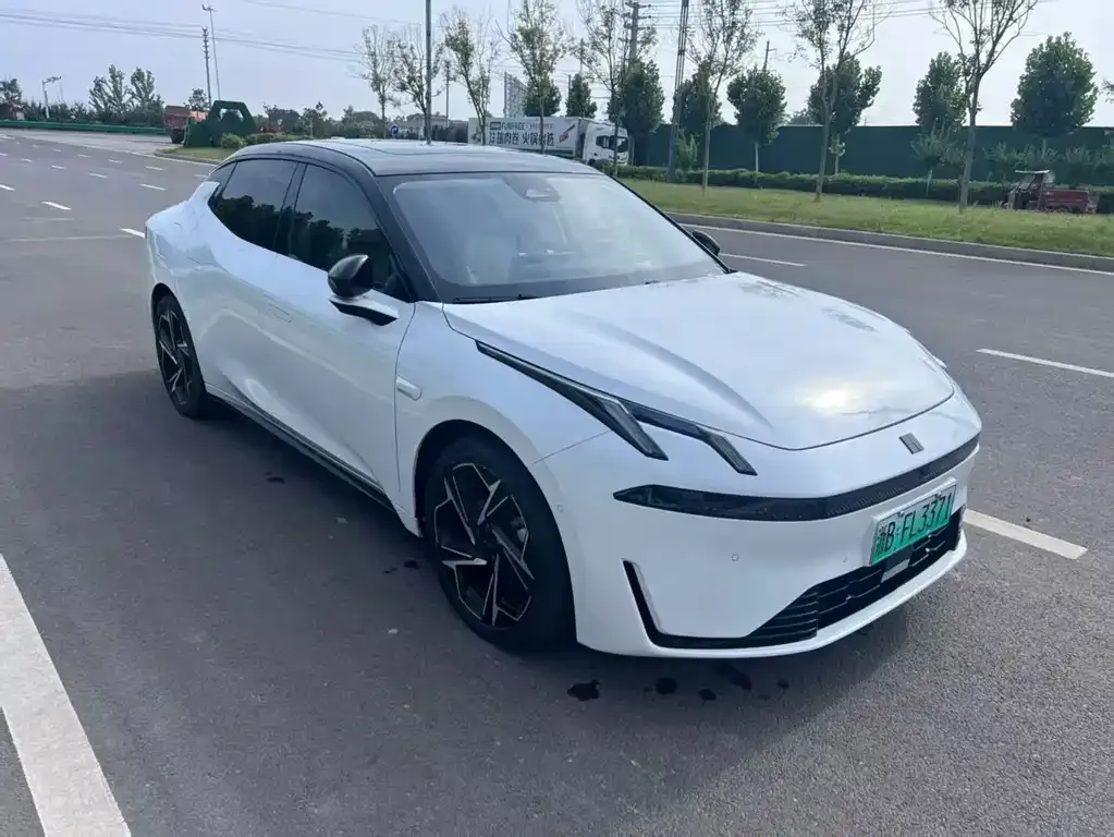 Lynk & Co 07 EM-P — фото 7