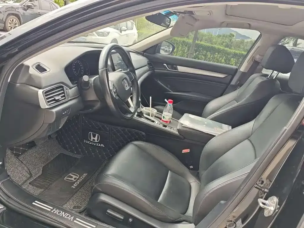Honda Accord — фото 4