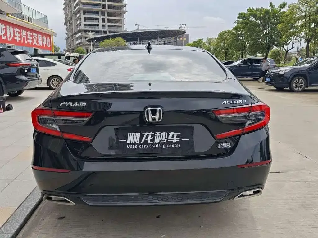 Honda Accord — фото 8