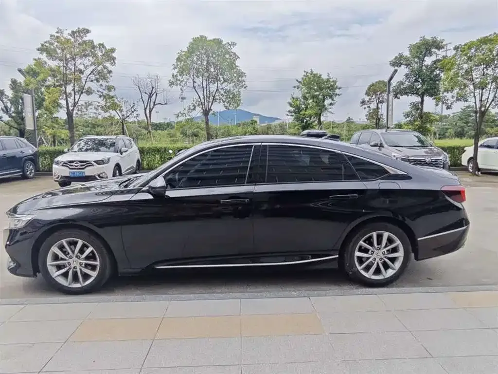 Honda Accord — фото 5