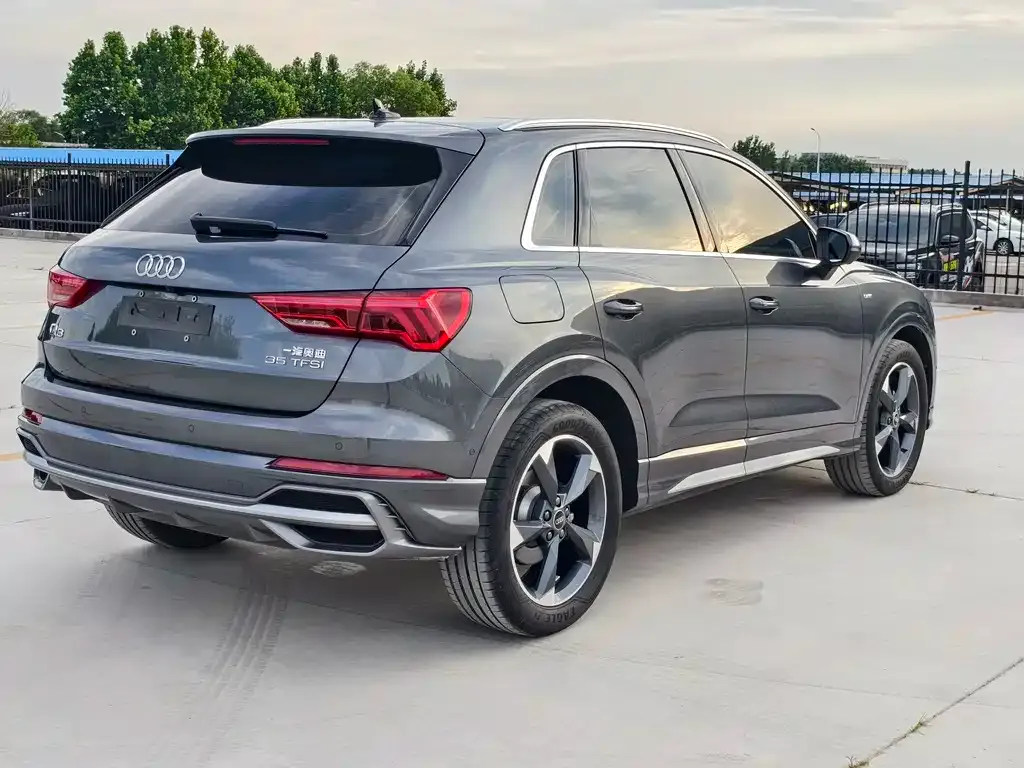 Audi Q3 — фото 4