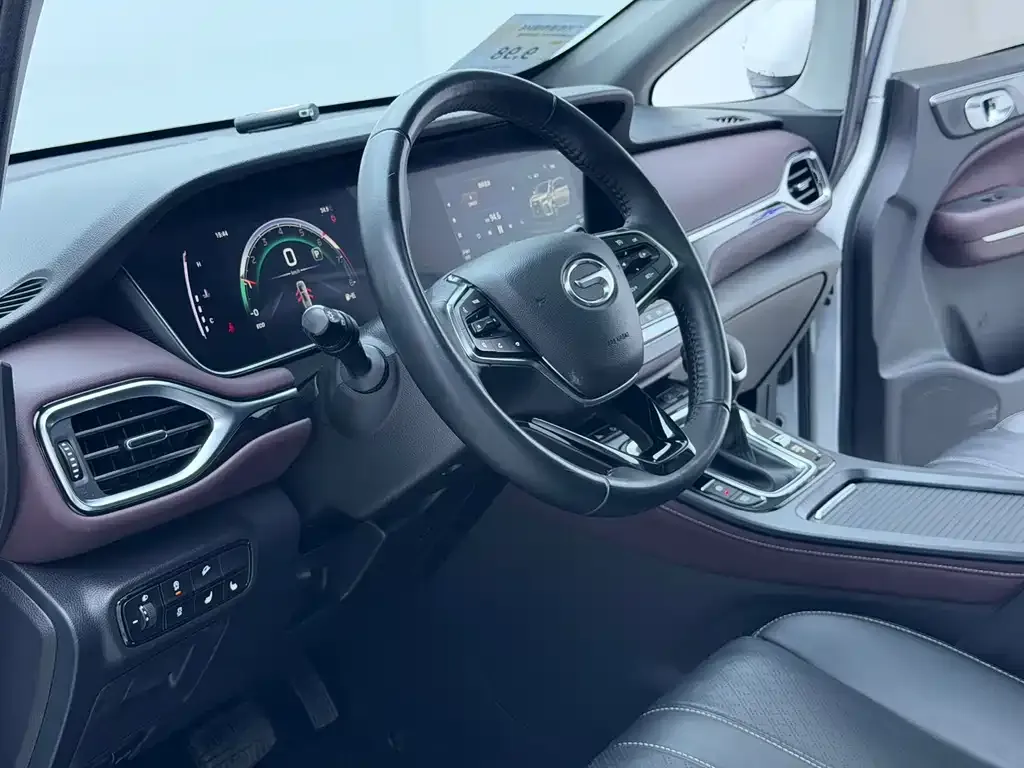 GAC Motor Trumpchi M6 — фото 10