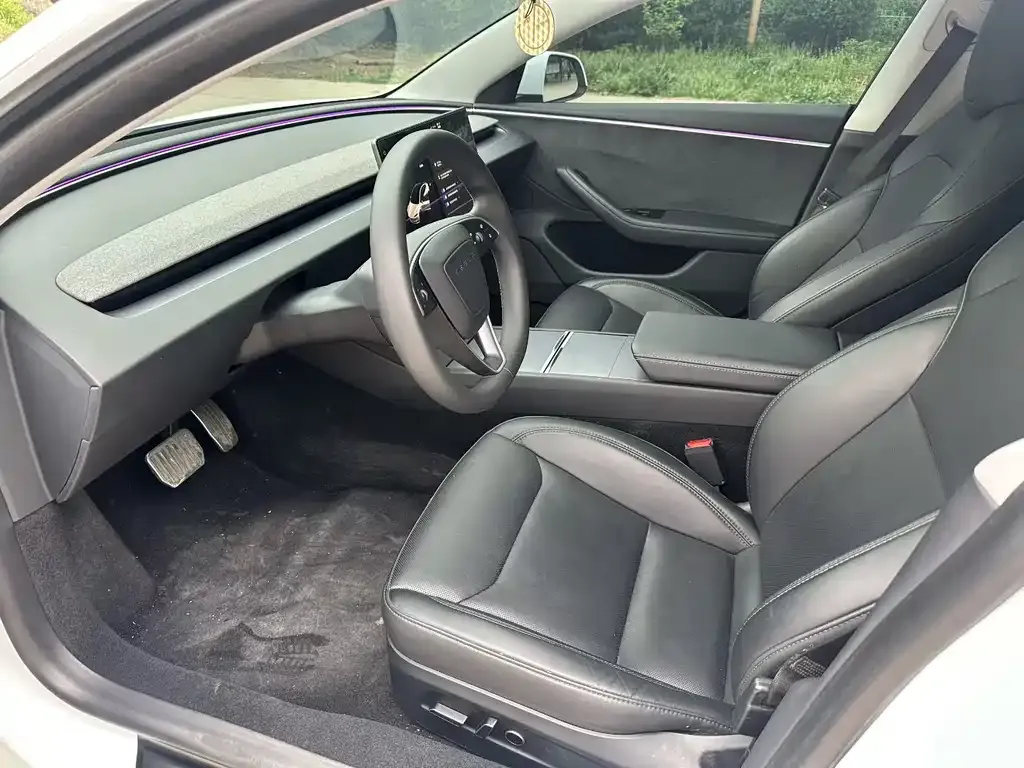 Tesla Model 3 — фото 4
