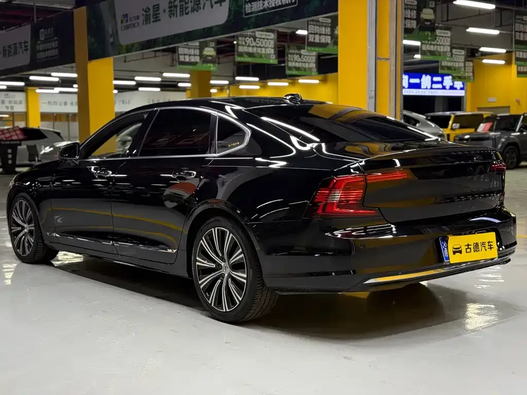 Volvo S90 — фото 9