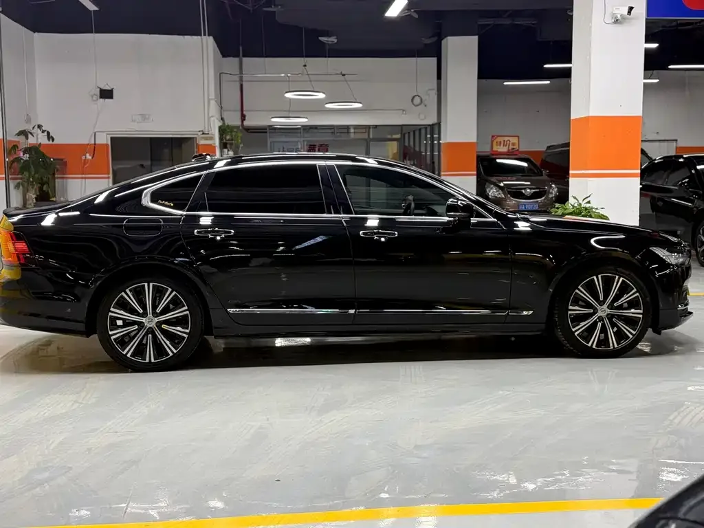 Volvo S90 — фото 8