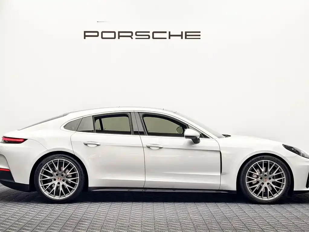 Porsche Panamera — фото 10