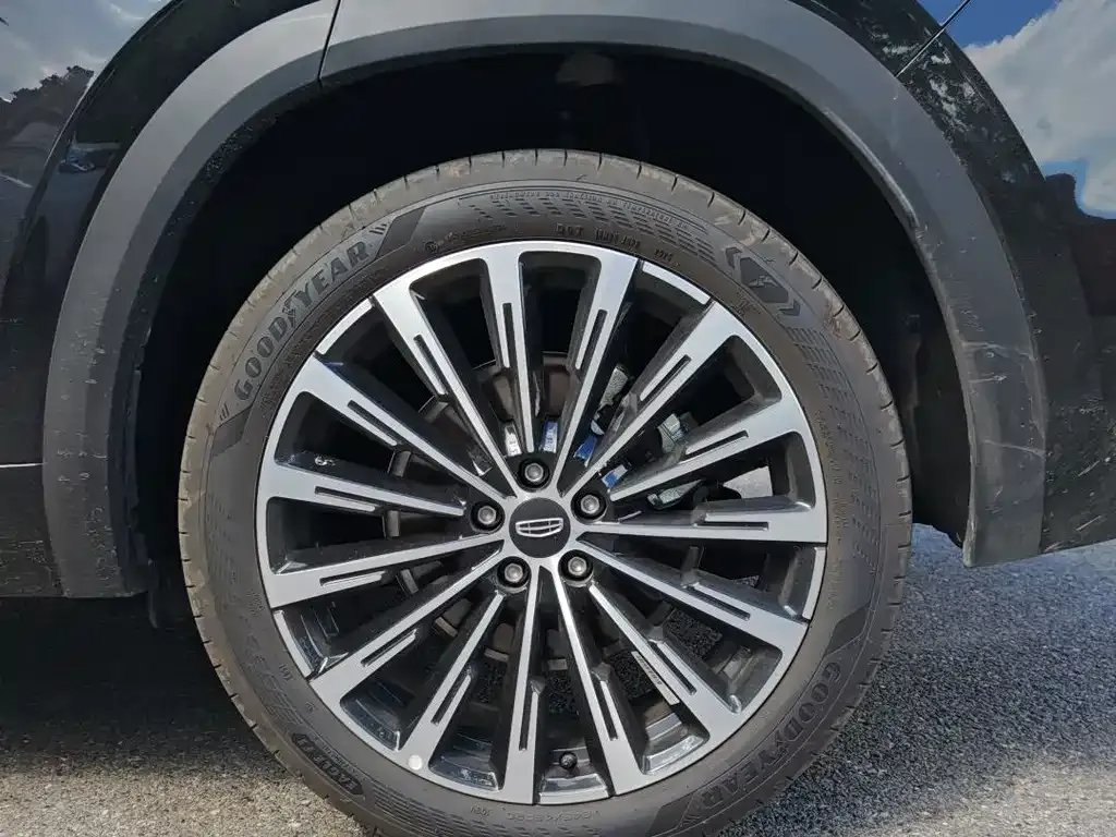 Geely Xingyue L — фото 10