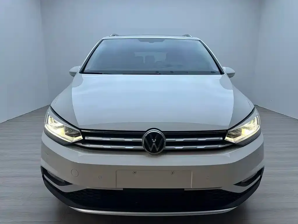 Volkswagen Touran — фото 3