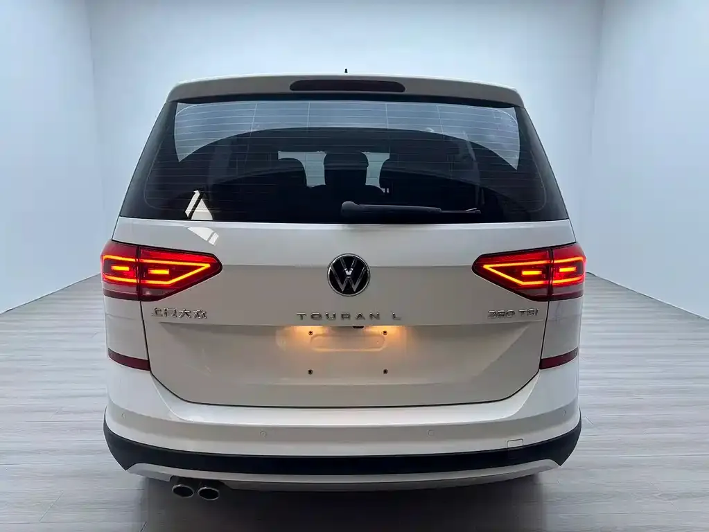 Volkswagen Touran — фото 2