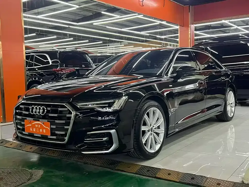Audi A6L — фото 1