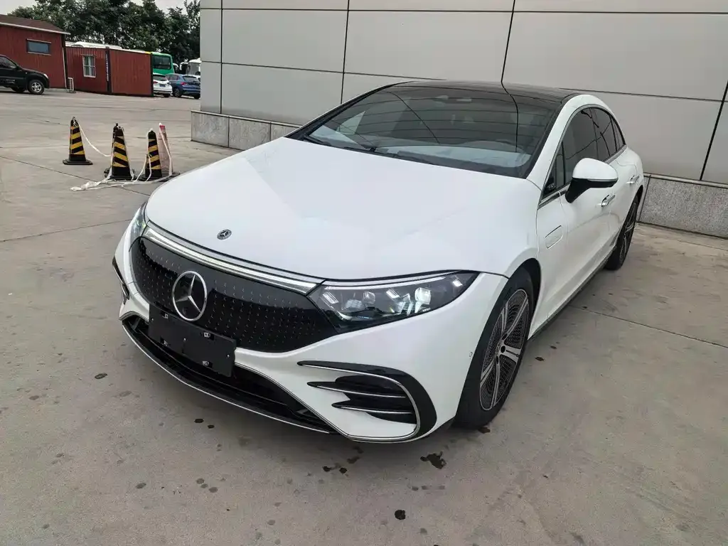 Mercedes-Benz EQS — фото 1