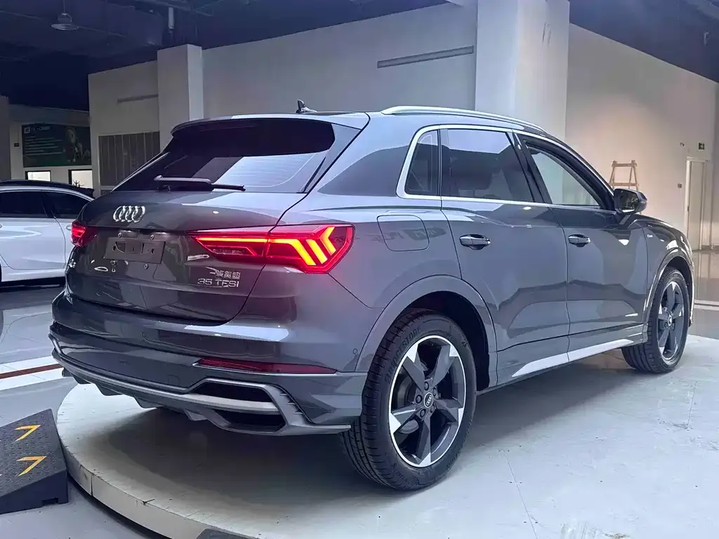 Audi Q3 — фото 9