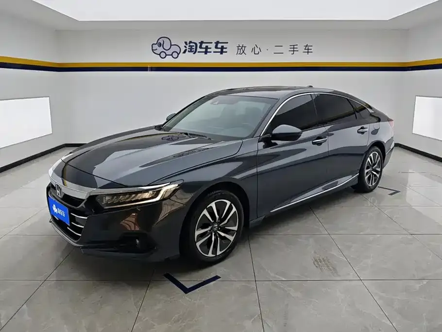 Honda Accord — фото 1