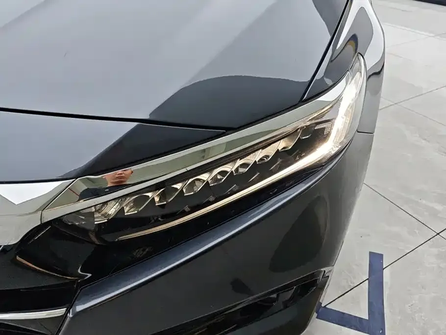 Honda Accord — фото 6