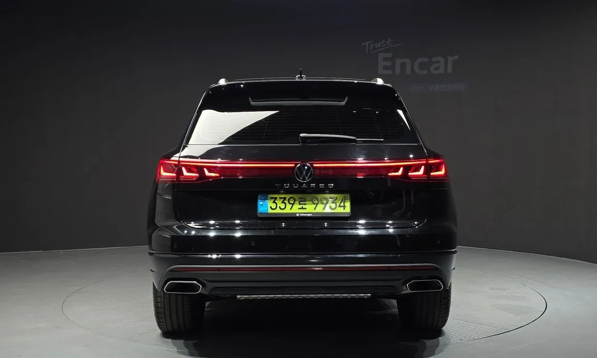 Volkswagen Touareg — фото 9
