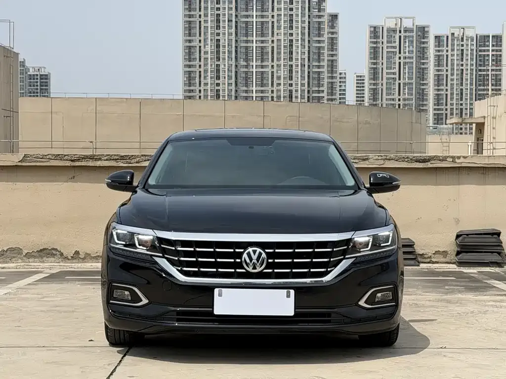 Volkswagen Passat — фото 5