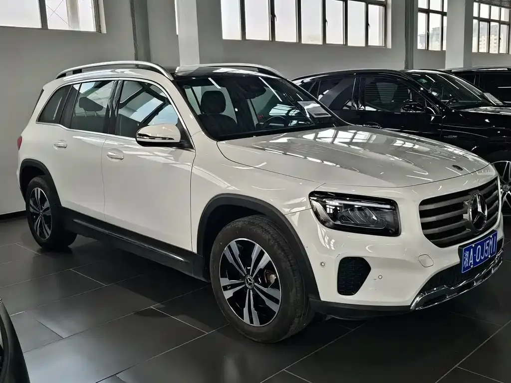Mercedes-Benz GLB — фото 8