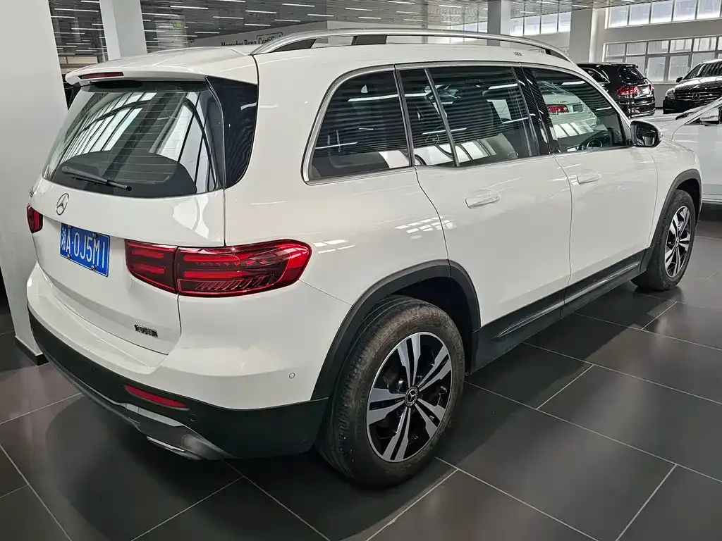 Mercedes-Benz GLB — фото 5