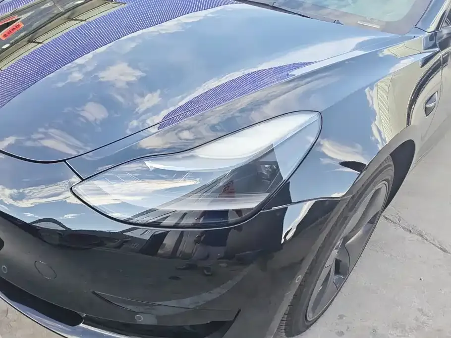 Tesla Model 3 — фото 3