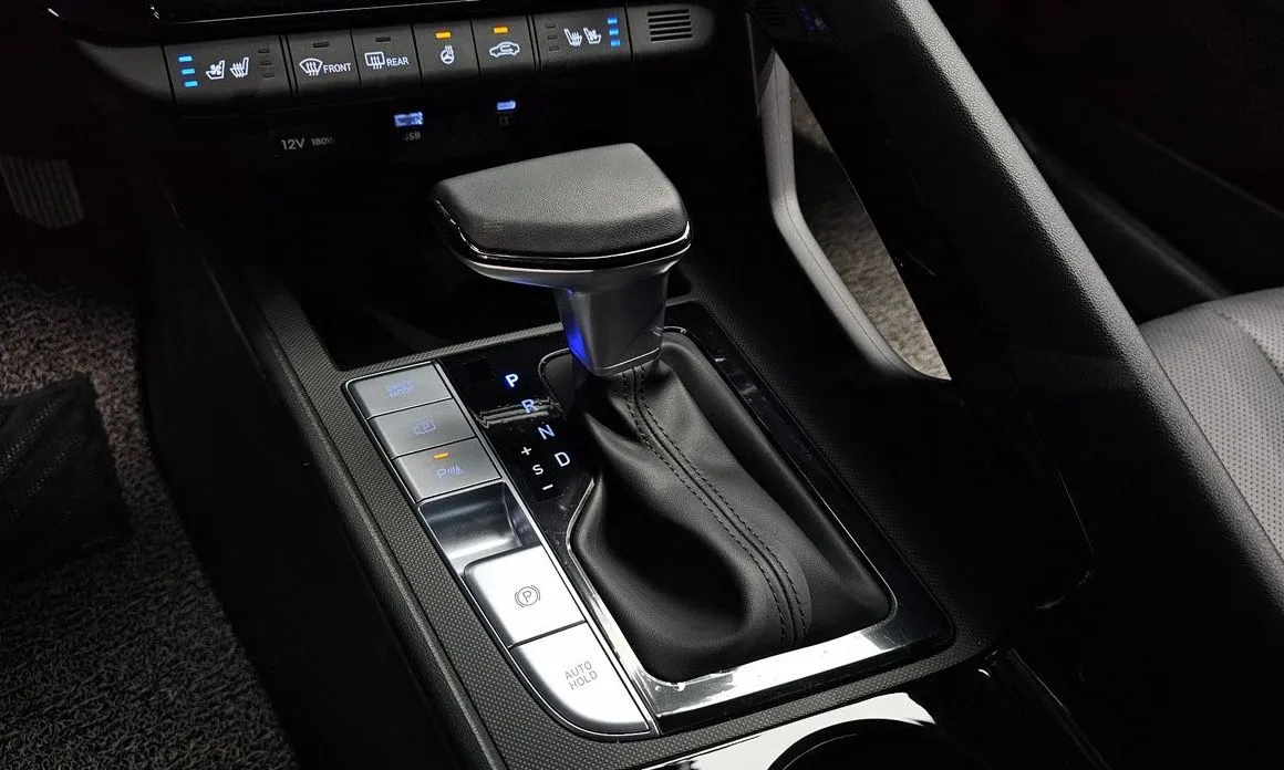 Hyundai AVANTE — фото 7