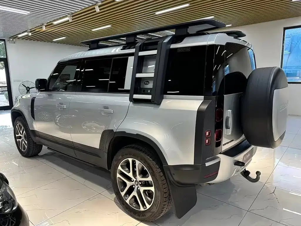 Land Rover Defender — фото 8