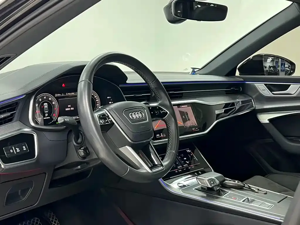 Audi A6L — фото 10