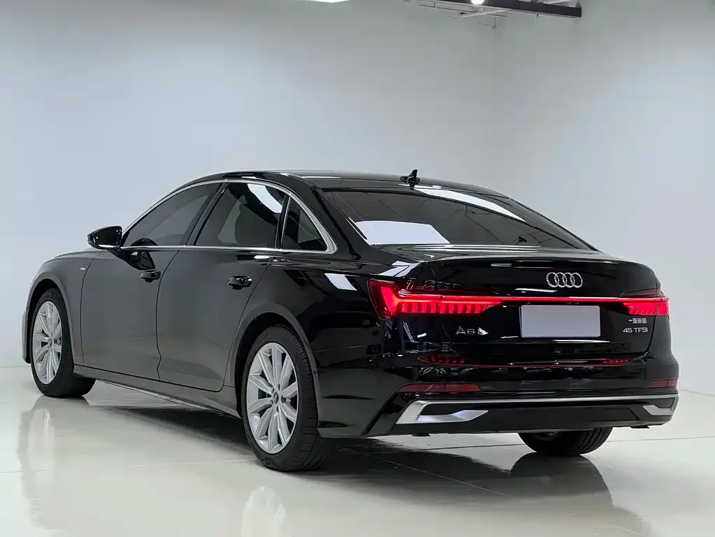 Audi A6L — фото 4
