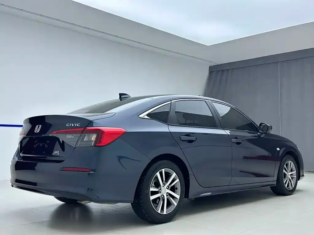 Honda Civic — фото 5