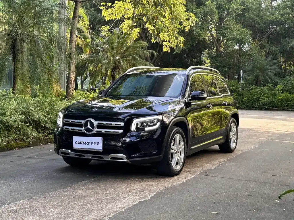 Mercedes-Benz GLB — фото 1