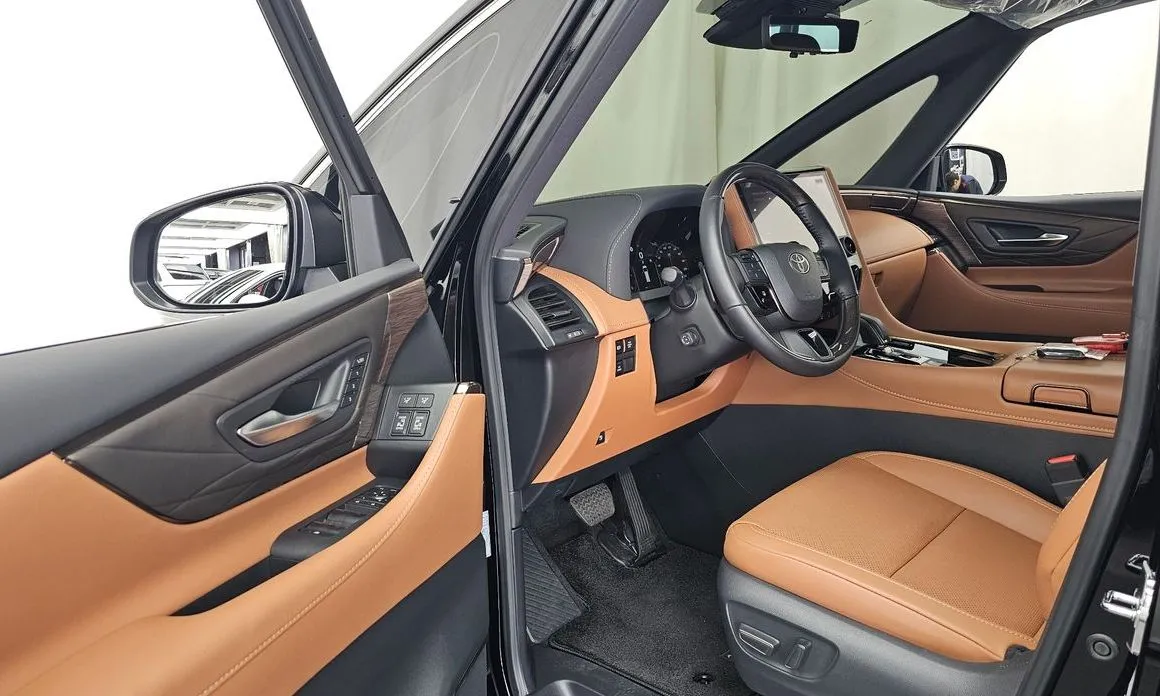 Toyota Alphard — фото 10
