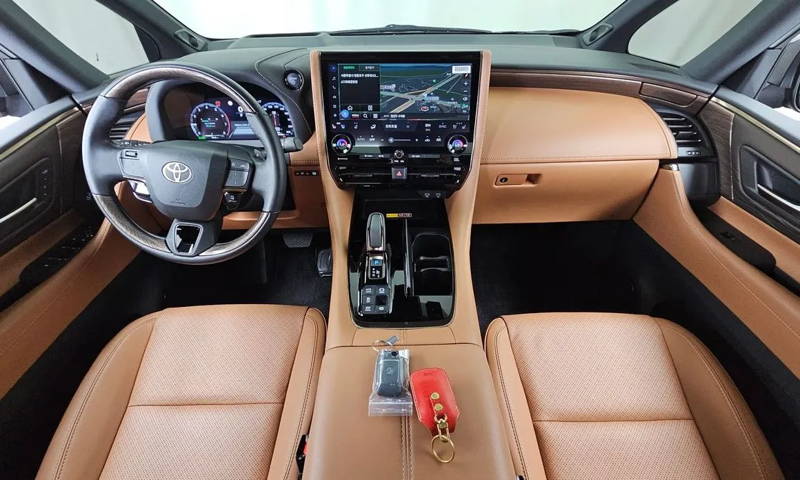 Toyota Alphard — фото 5