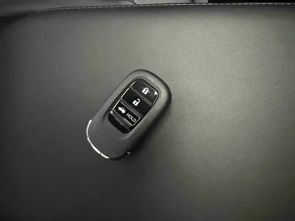 Honda Accord — фото 10