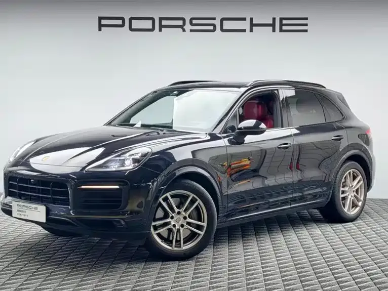 Porsche Cayenne — фото 1