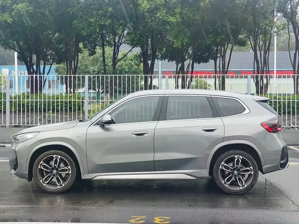 BMW X1 — фото 10