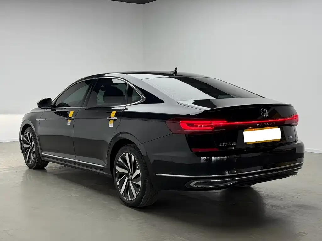 Volkswagen Passat — фото 4