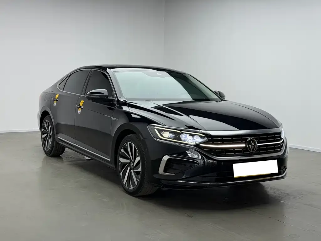 Volkswagen Passat — фото 8