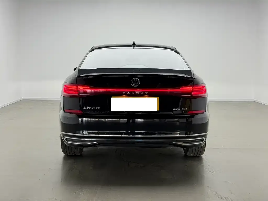 Volkswagen Passat — фото 7