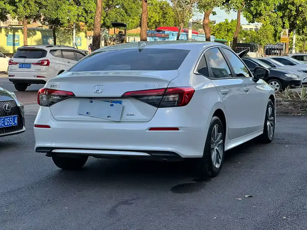 Honda Civic — фото 5