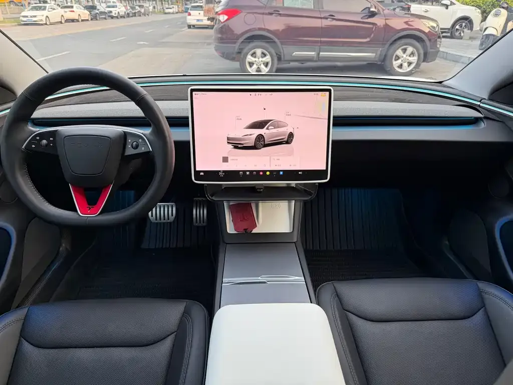Tesla Model 3 — фото 6