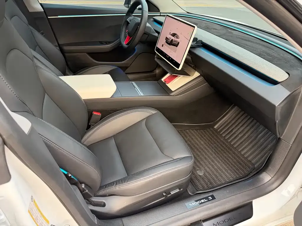 Tesla Model 3 — фото 8