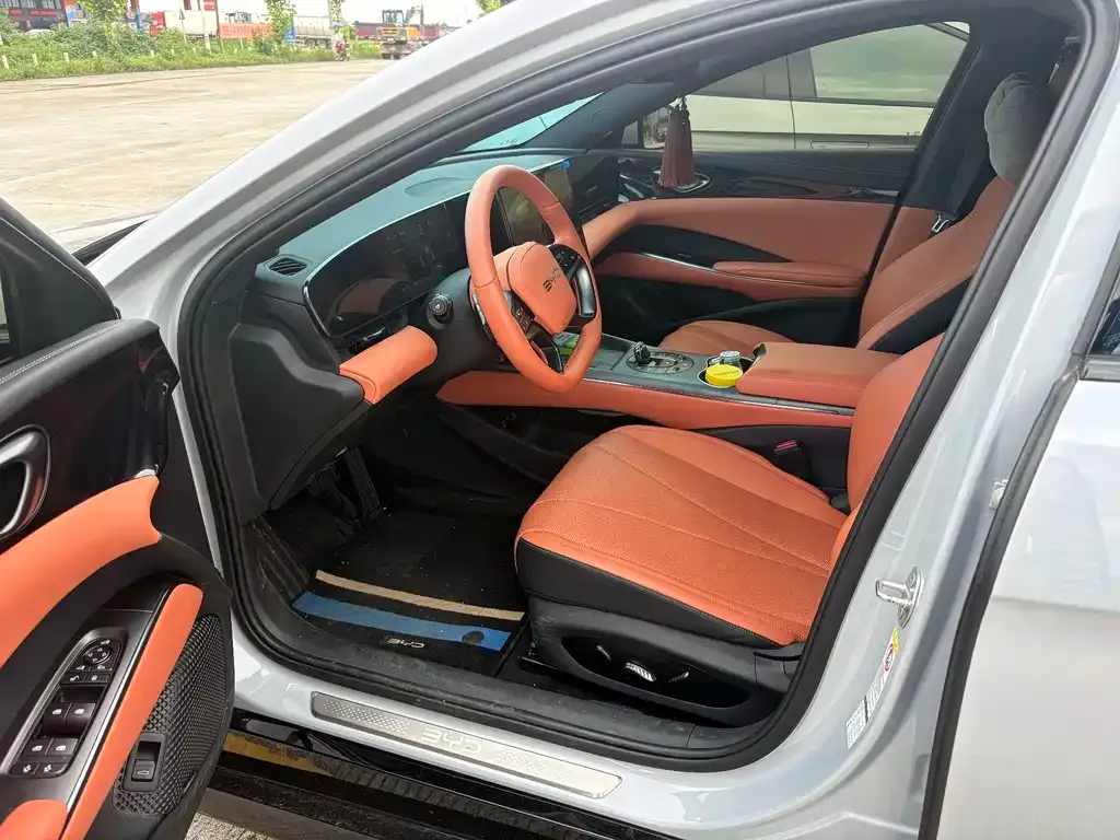 BYD Seal — фото 6