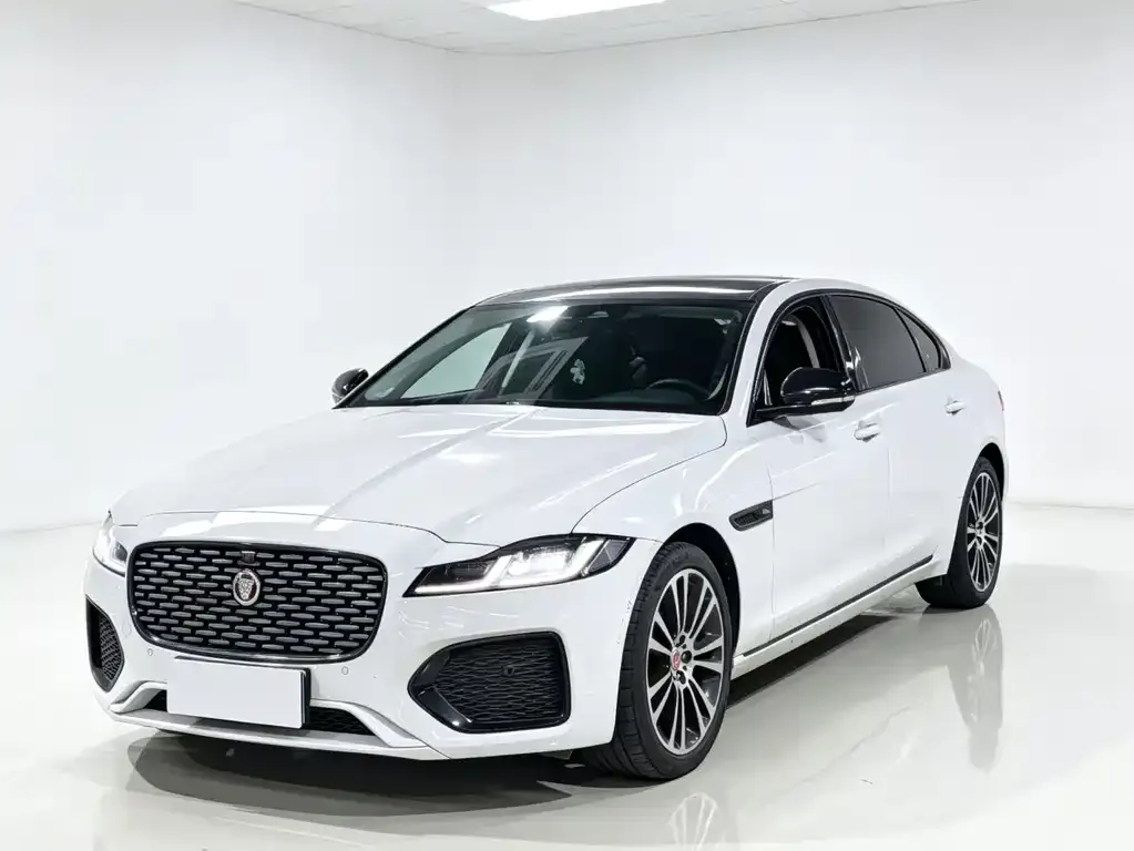 Jaguar XFL — фото 3