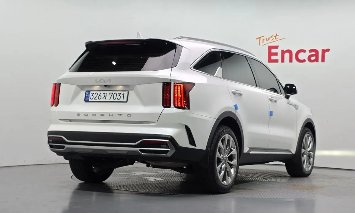 Kia Sorento — фото 7