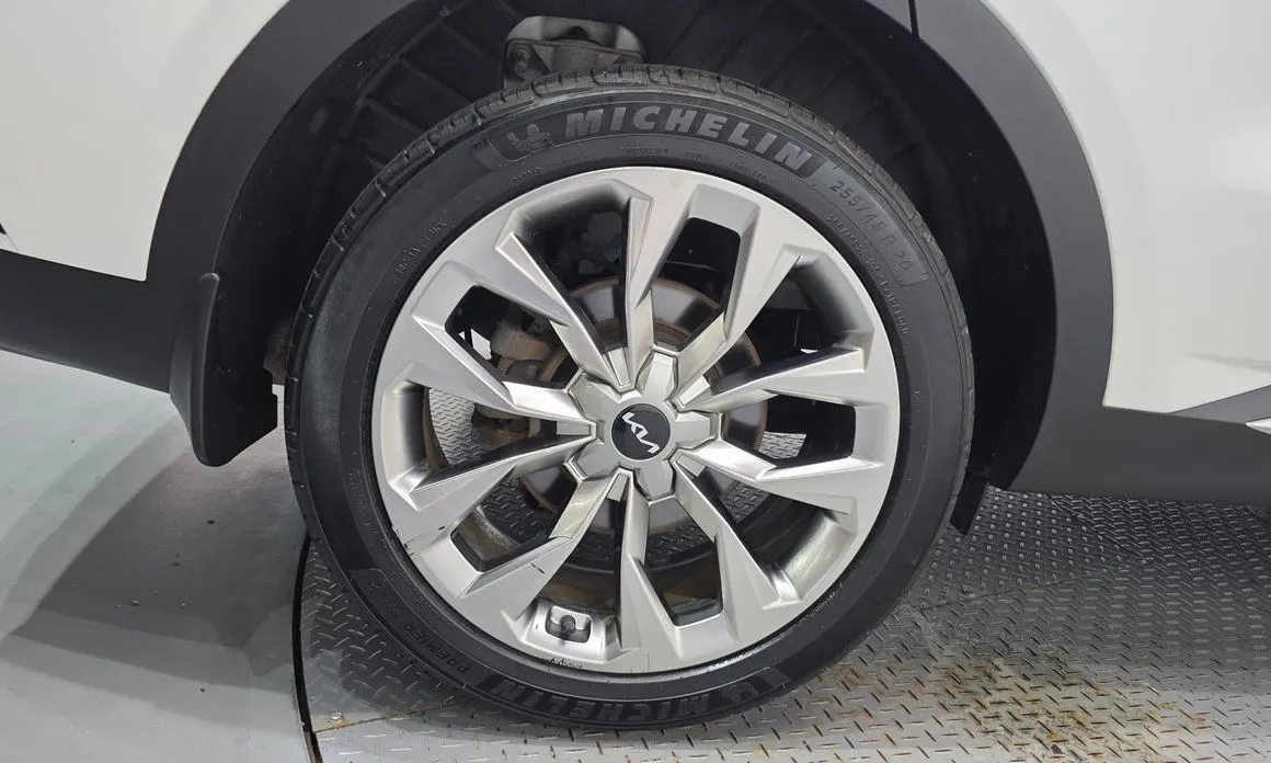Kia Sorento — фото 8