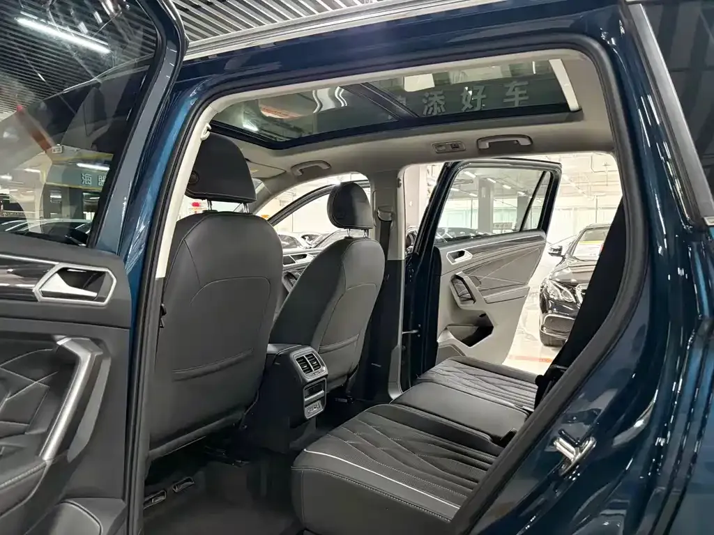 Volkswagen Tiguan L 2023 из CN, фото 5