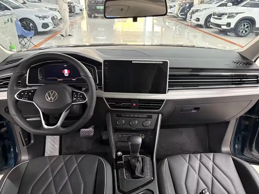 Volkswagen Tiguan L 2023 из CN, фото 6