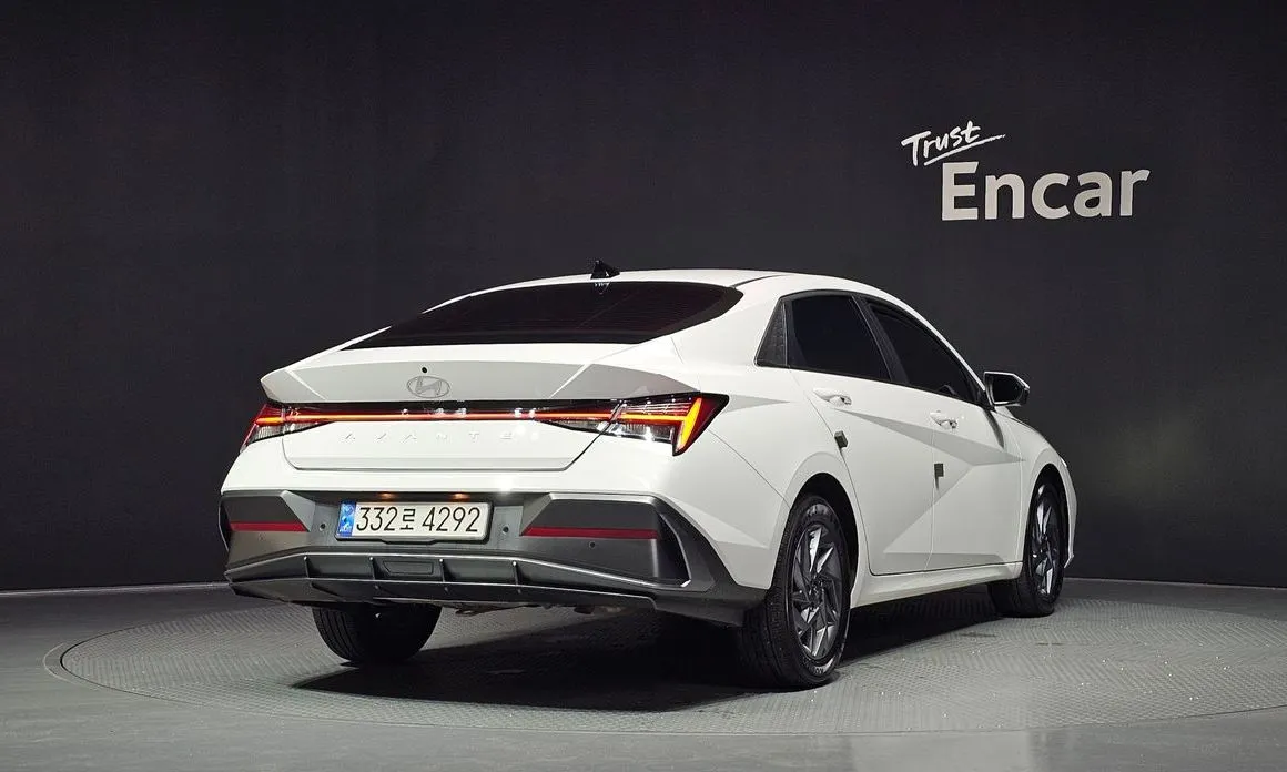 Hyundai AVANTE — фото 3