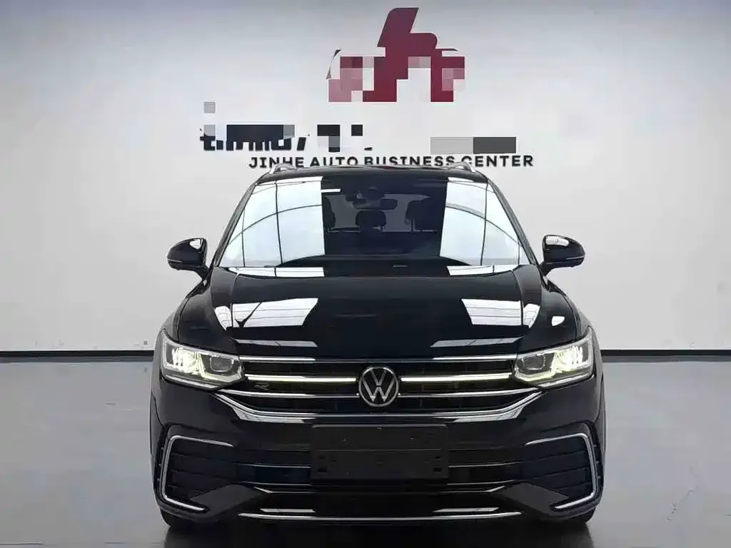 Volkswagen Tiguan L — фото 7