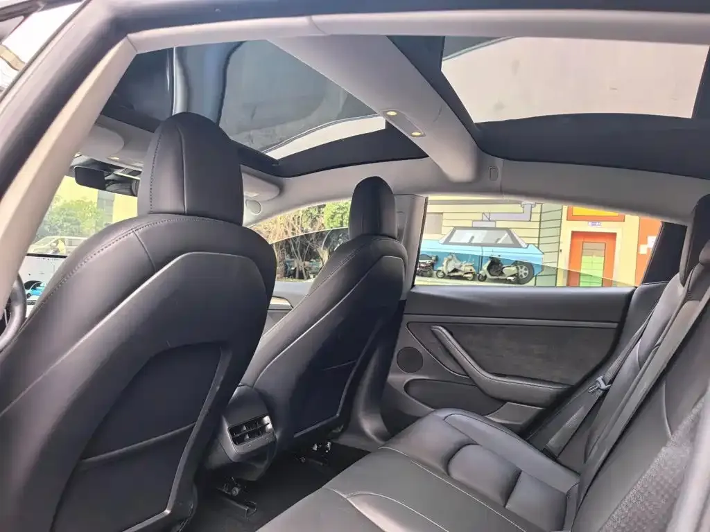 Tesla Model 3 — фото 5
