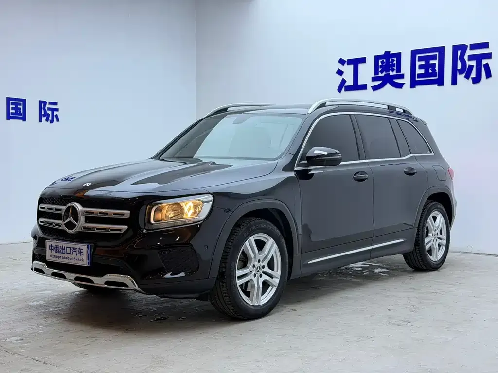 Mercedes-Benz GLB — фото 1